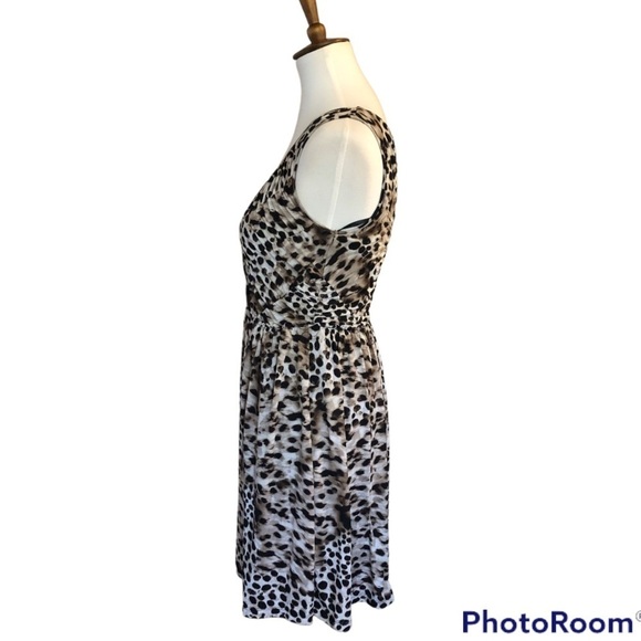 Leopard Print Sleeveless Dress - Picture 5 of 9